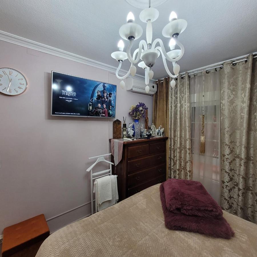 Shared Accommodation A Room With A View Of The Garden Севилья Экстерьер фото